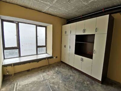 工廠定制衣柜好不好?走進定制衣柜工地現(xiàn)場